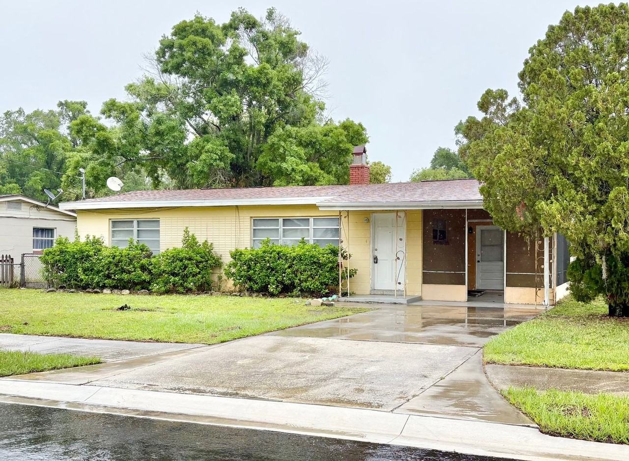 1203 N Lavon Ave - Photo 2 of 13