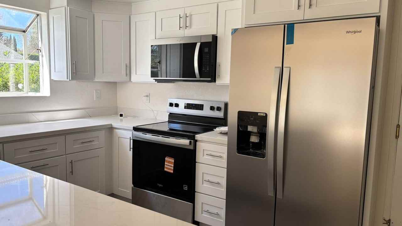 2455 Talavera Dr - Photo 7 of 22