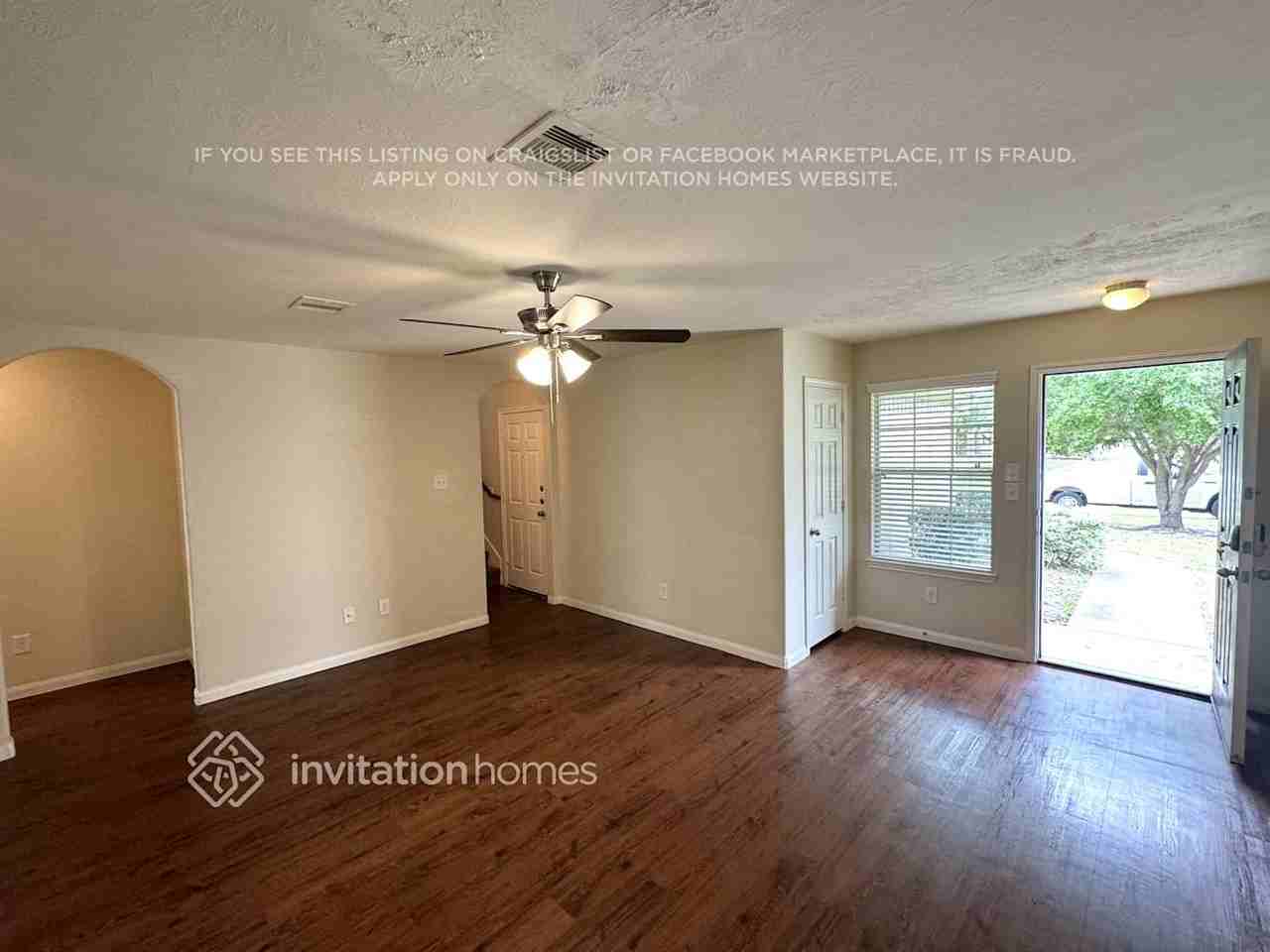 18746 Dennington Dr - Photo 2 of 7