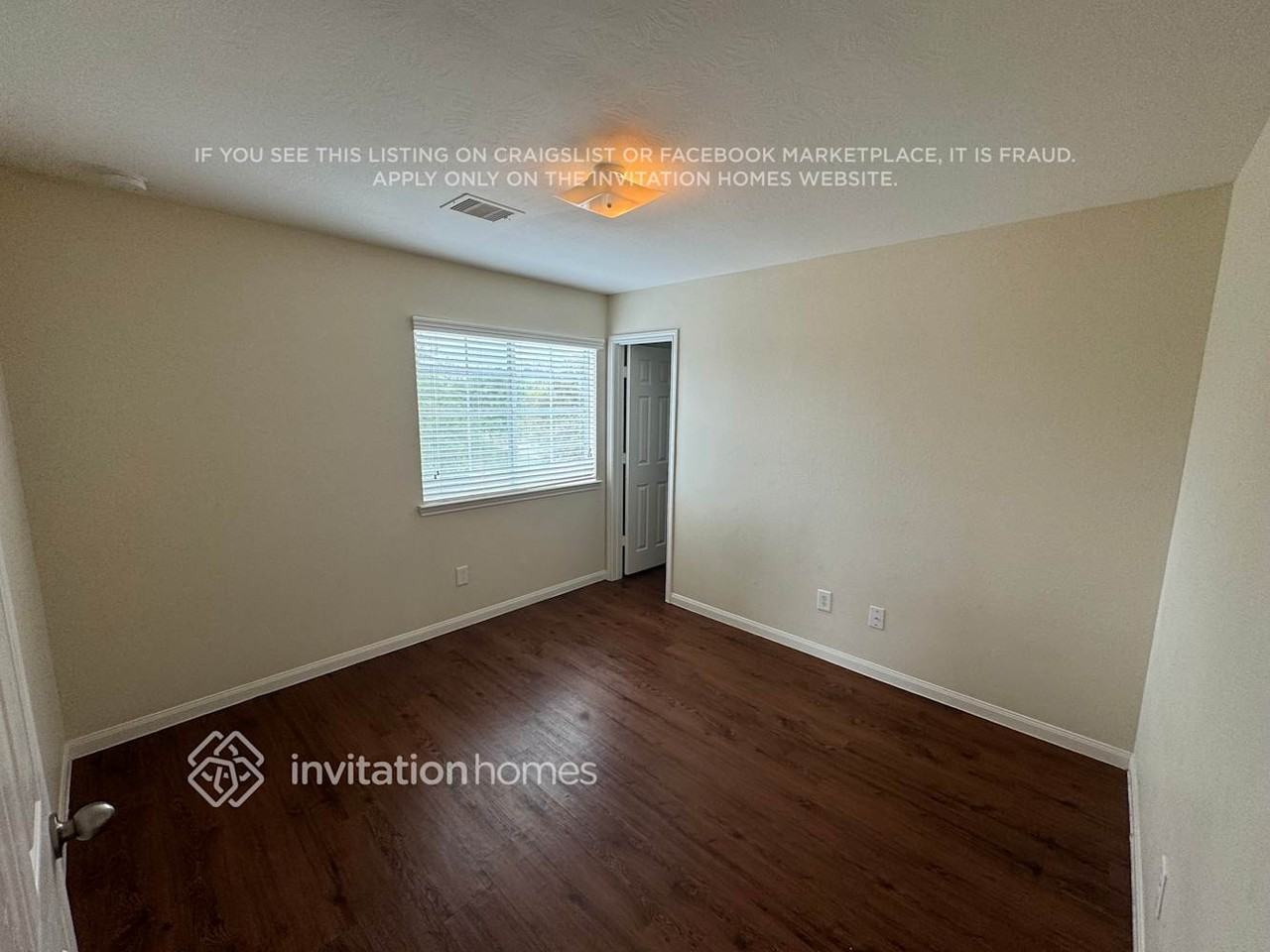 18746 Dennington Dr - Photo 4 of 7