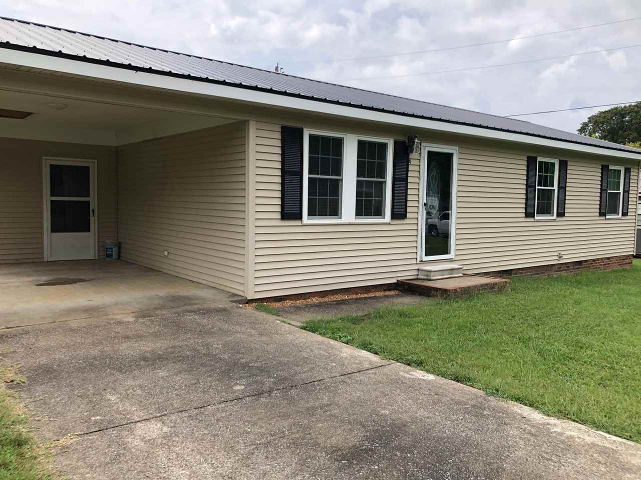 1004 Red Fox Dr - Photo 2 of 17