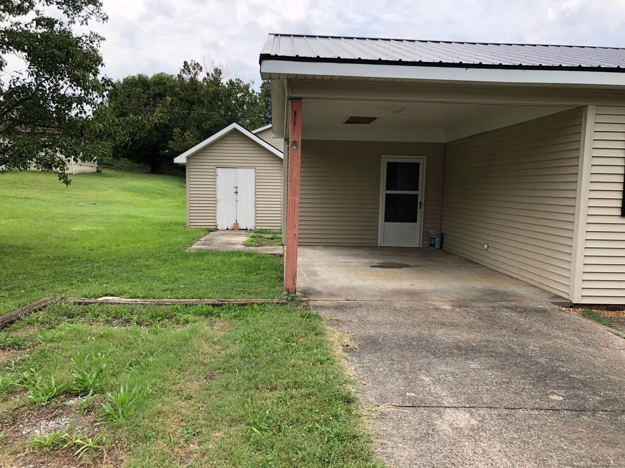 1004 Red Fox Dr - Photo 3 of 17