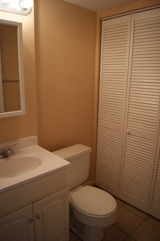 1523 Charlestown Dr - Photo 4 of 20