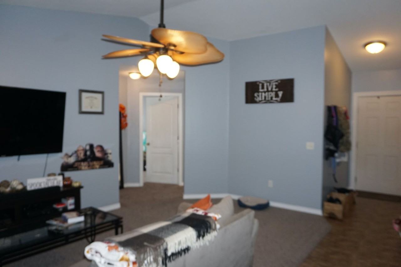 8294 Montalban St - Photo 3 of 13