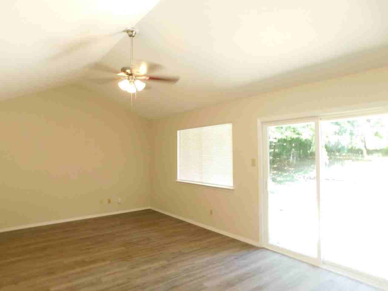 2524 Chaparral Trl - Photo 4 of 24