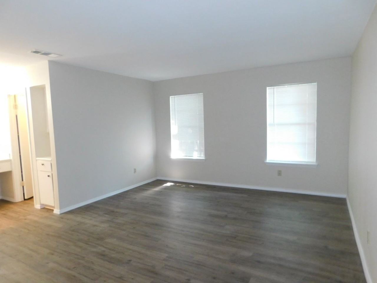 2524 Chaparral Trl - Photo 5 of 24