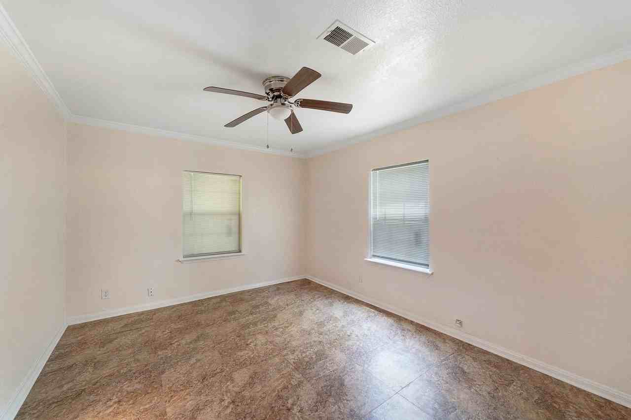 6717 Carver Ave - Photo 6 of 10