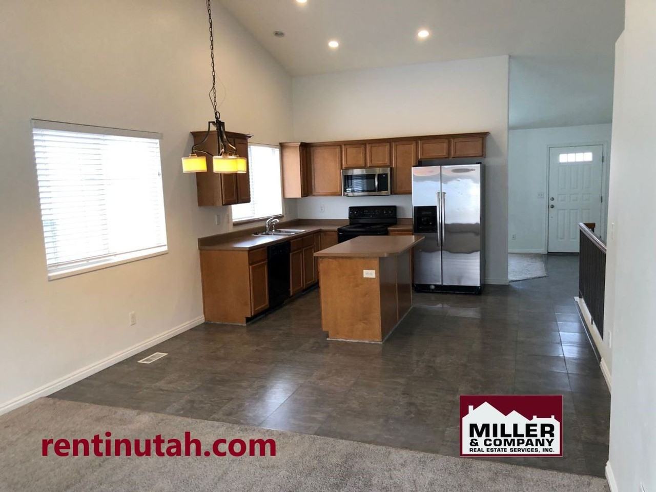 10716 S Pine Shadow Rd - Photo 4 of 6