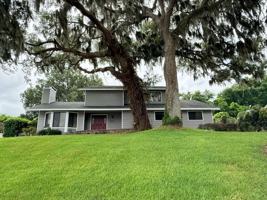 featured image of 6804 Lake View Dr