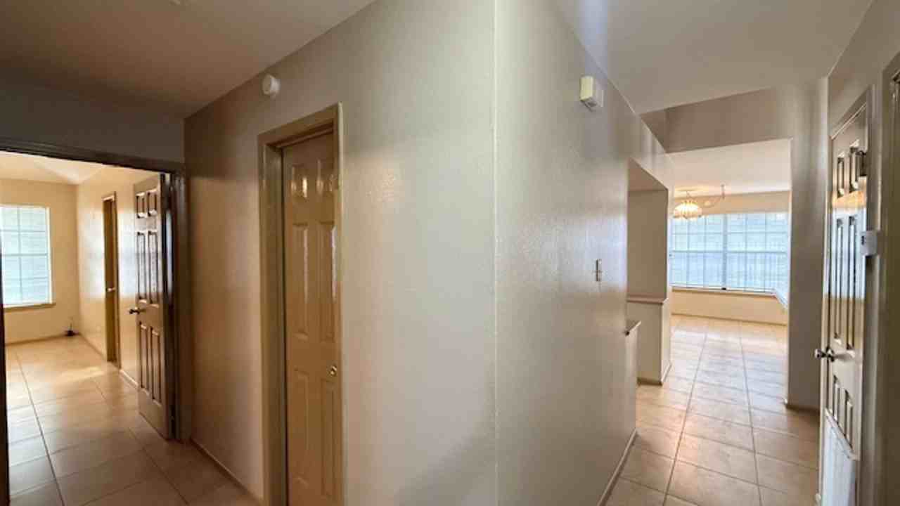 8635 Oakridge Loop - Photo 7 of 17