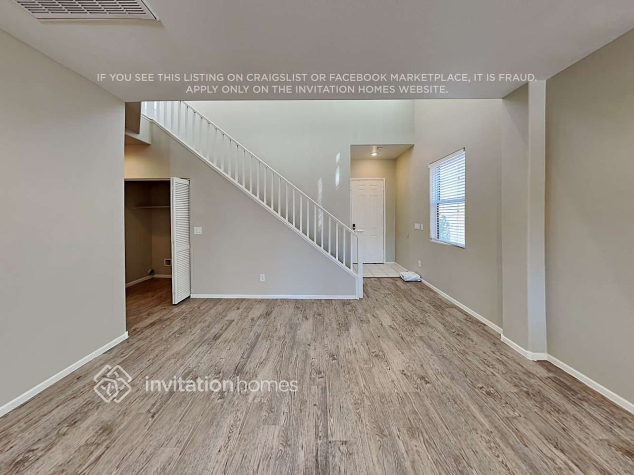 11765 Bergamo Ct - Photo 4 of 17