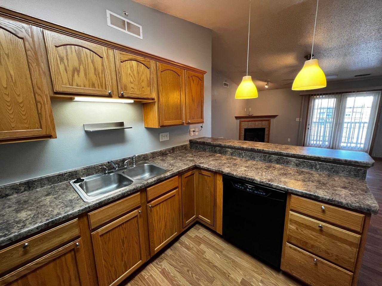 920 W Cherry St #10 - Photo 5 of 20