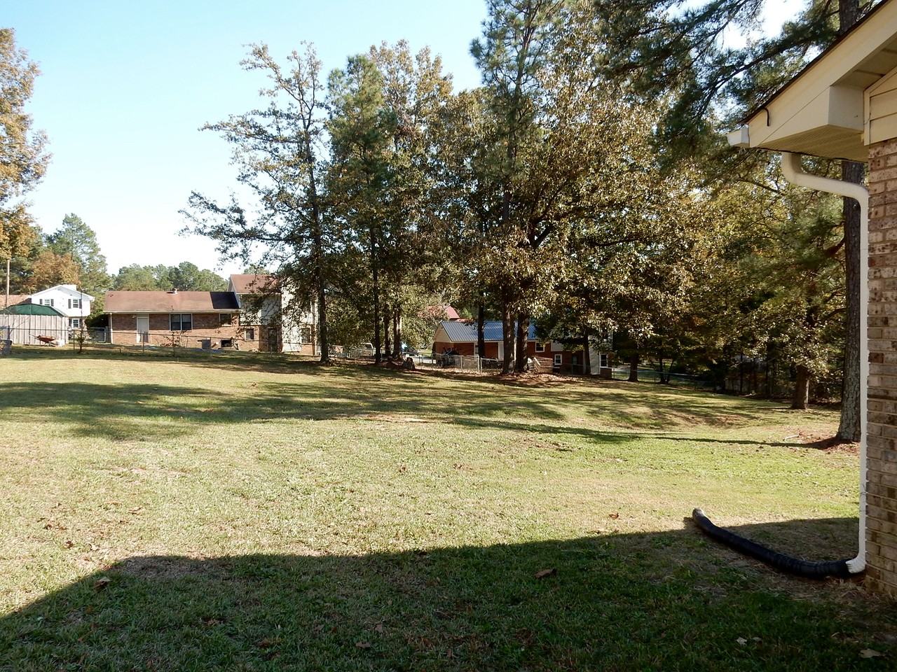 1113 Oakstone Dr - Photo 3 of 23