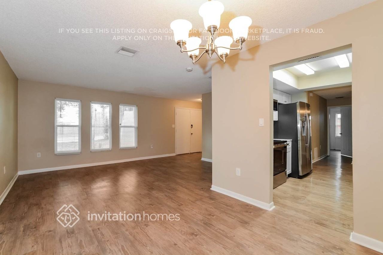 918 Rangeline Rd - Photo 5 of 18