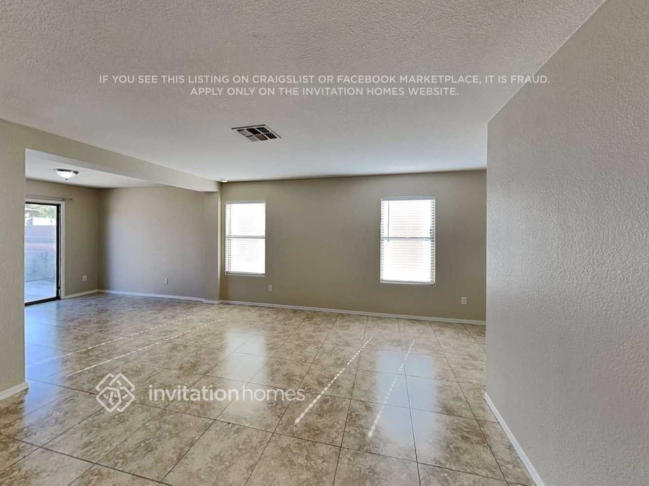 11542 W Flores Dr - Photo 4 of 18