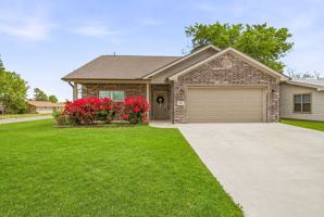 featured image of 191 Davis Ave