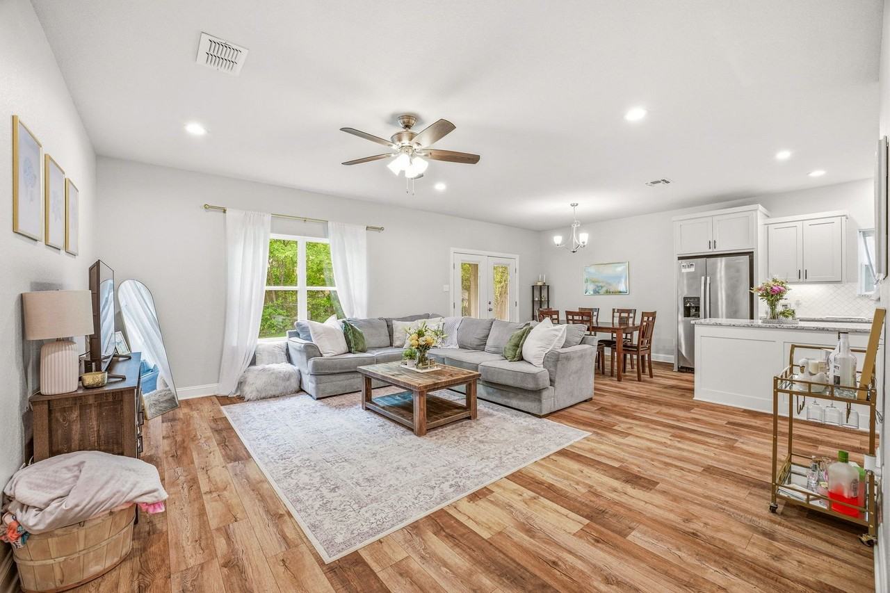 191 Davis Ave - Photo 6 of 24