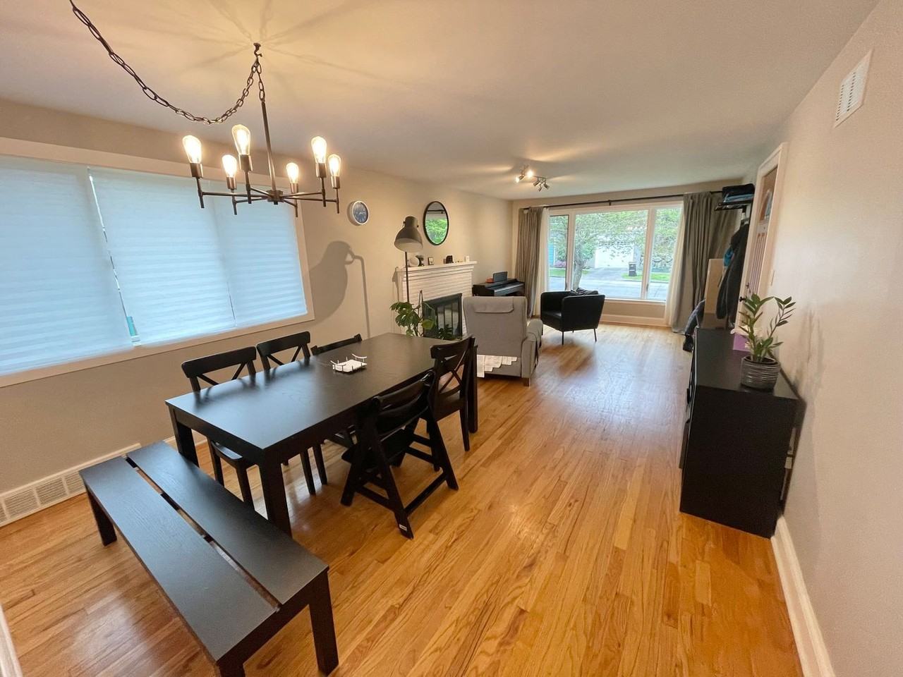 6225 29th Ave Ne - Photo 6 of 33