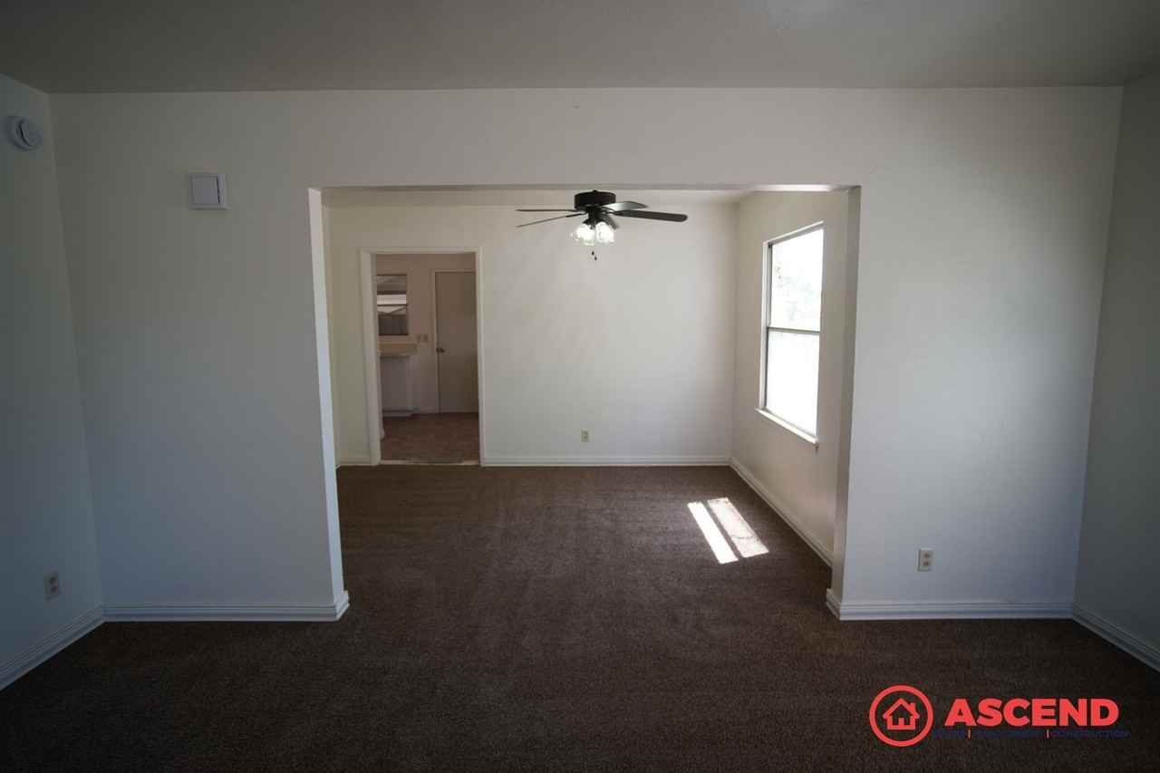 1241 Castaic Ave - Photo 4 of 10