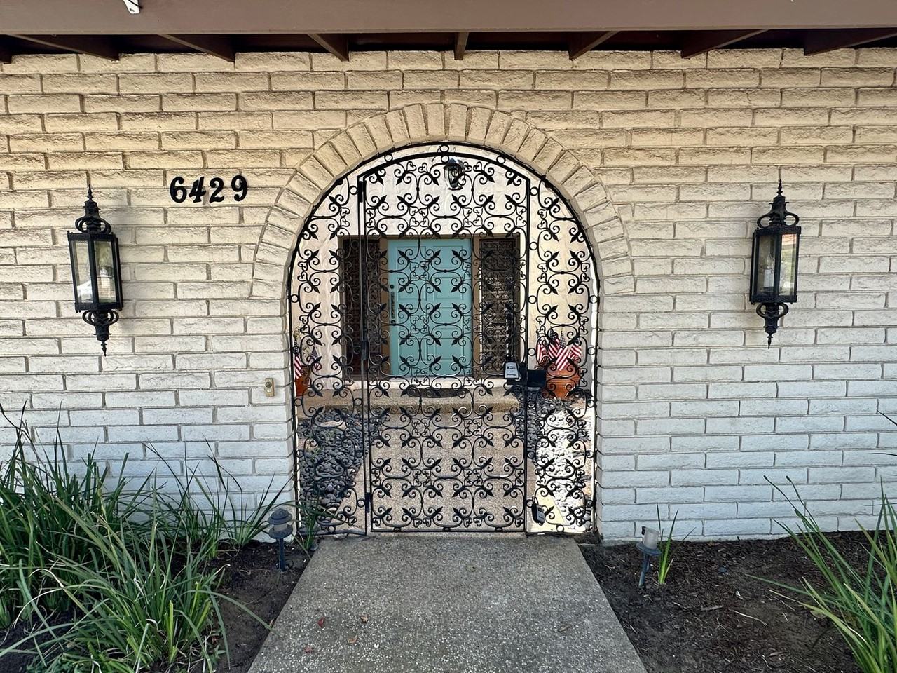 6429 Rancho Park Dr - Photo 3 of 50