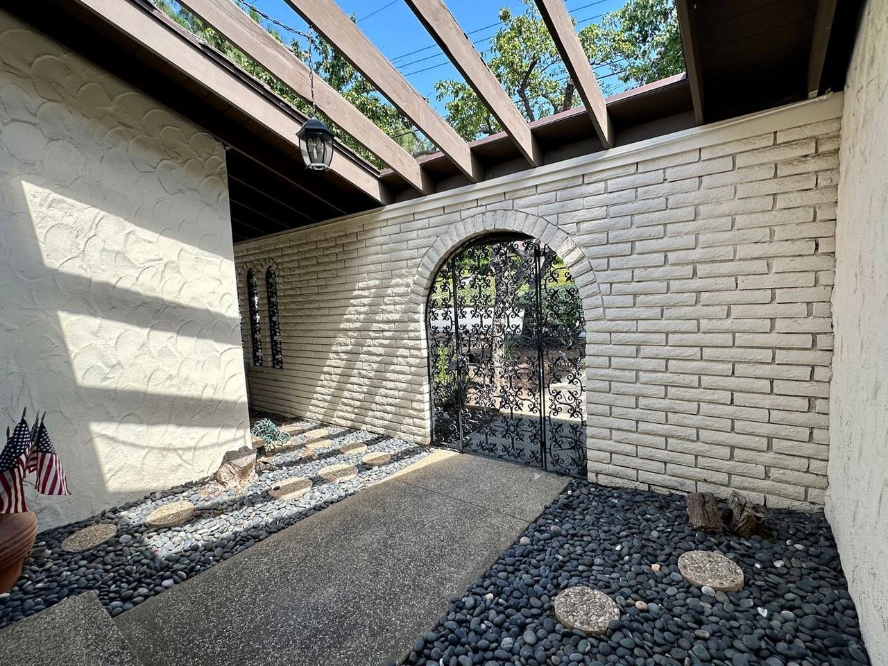 6429 Rancho Park Dr - Photo 5 of 50