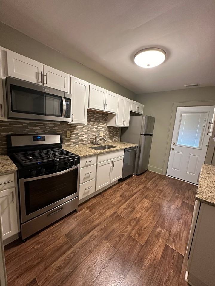 2177 Coventry Rd - Photo 6 of 50