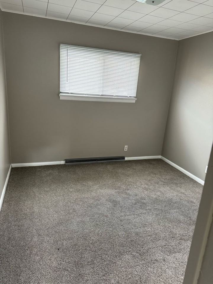 1007 Russell St - Photo 7 of 7