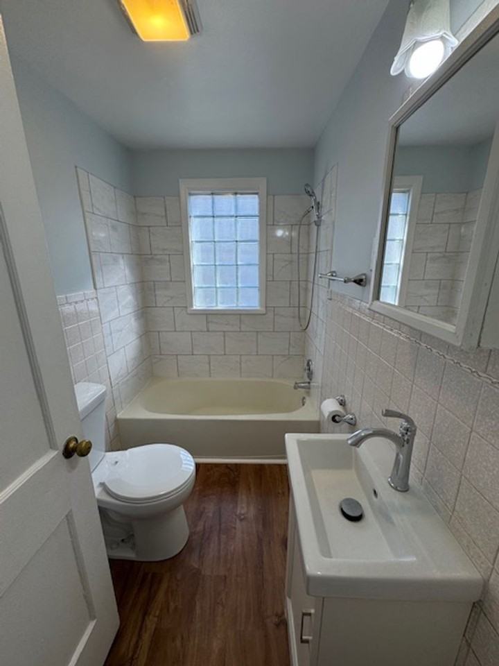 2215/2217 Hecker Ave - Photo 6 of 9