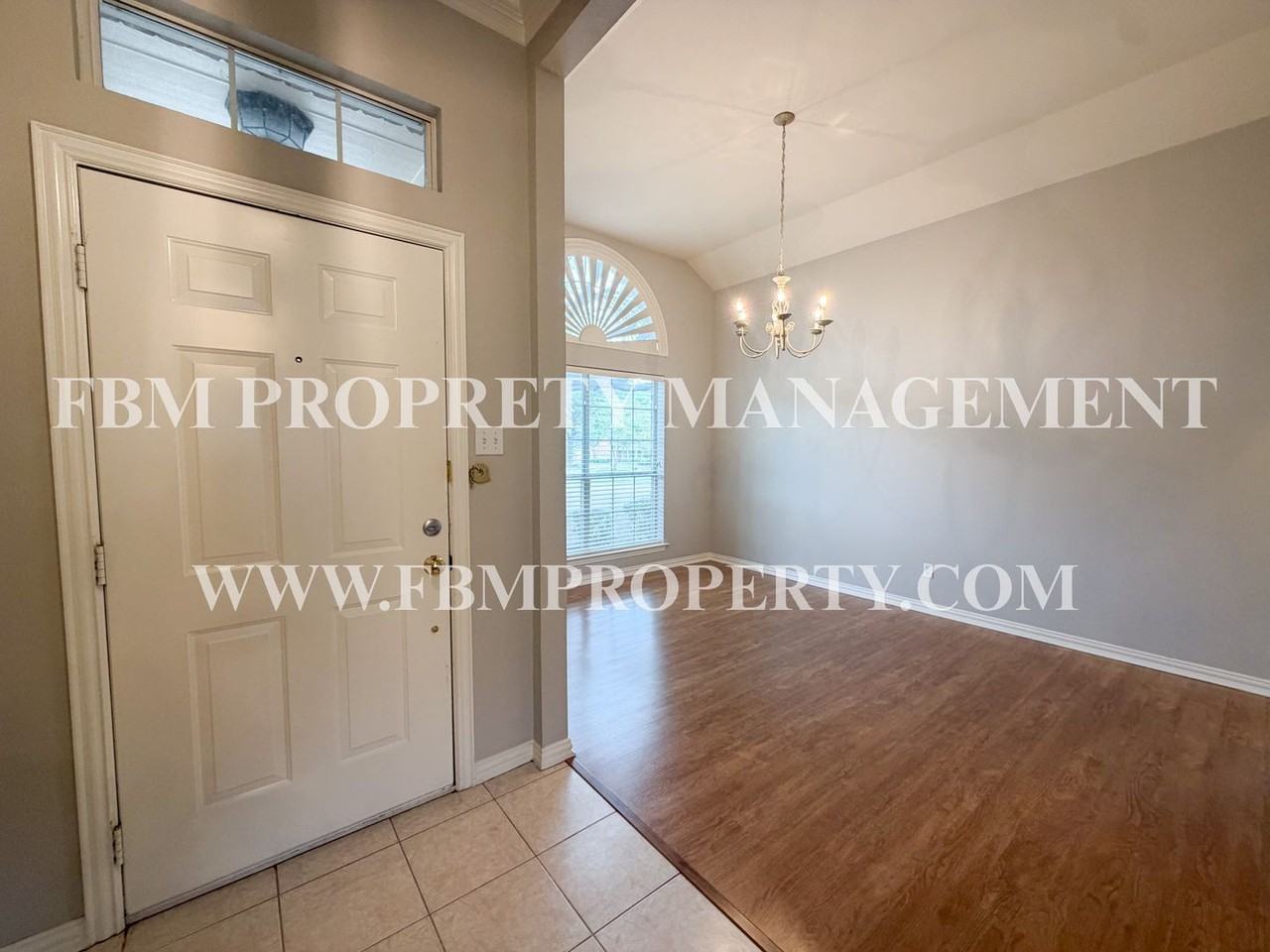 310 Iroquois Ln - Photo 2 of 33