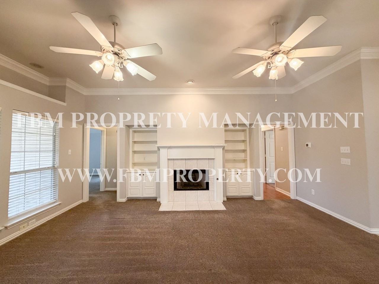 310 Iroquois Ln - Photo 7 of 33