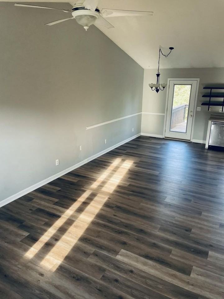 3070 Cattail Cove Ln - Photo 4 of 19