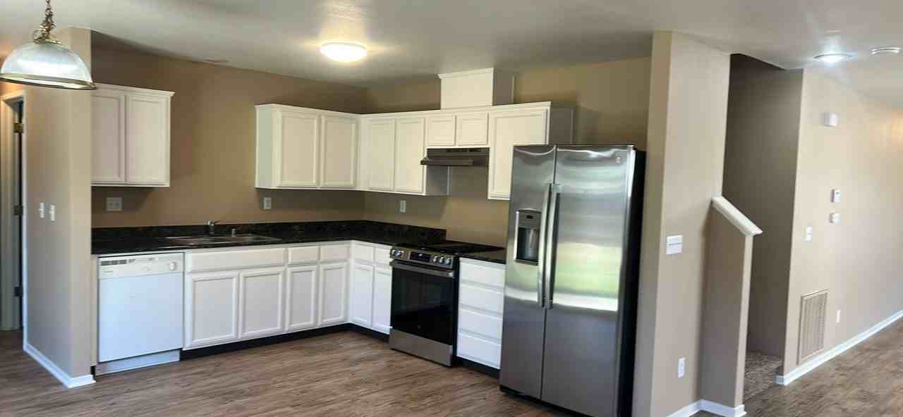 1133 Pinnacle Dr - Photo 6 of 14