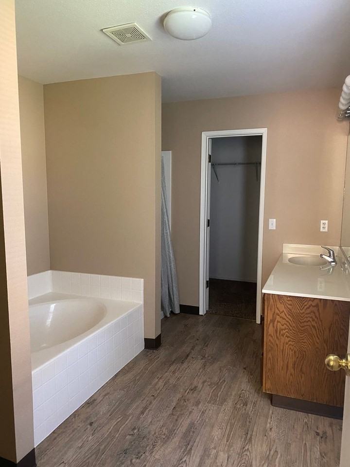 1133 Pinnacle Dr - Photo 7 of 14