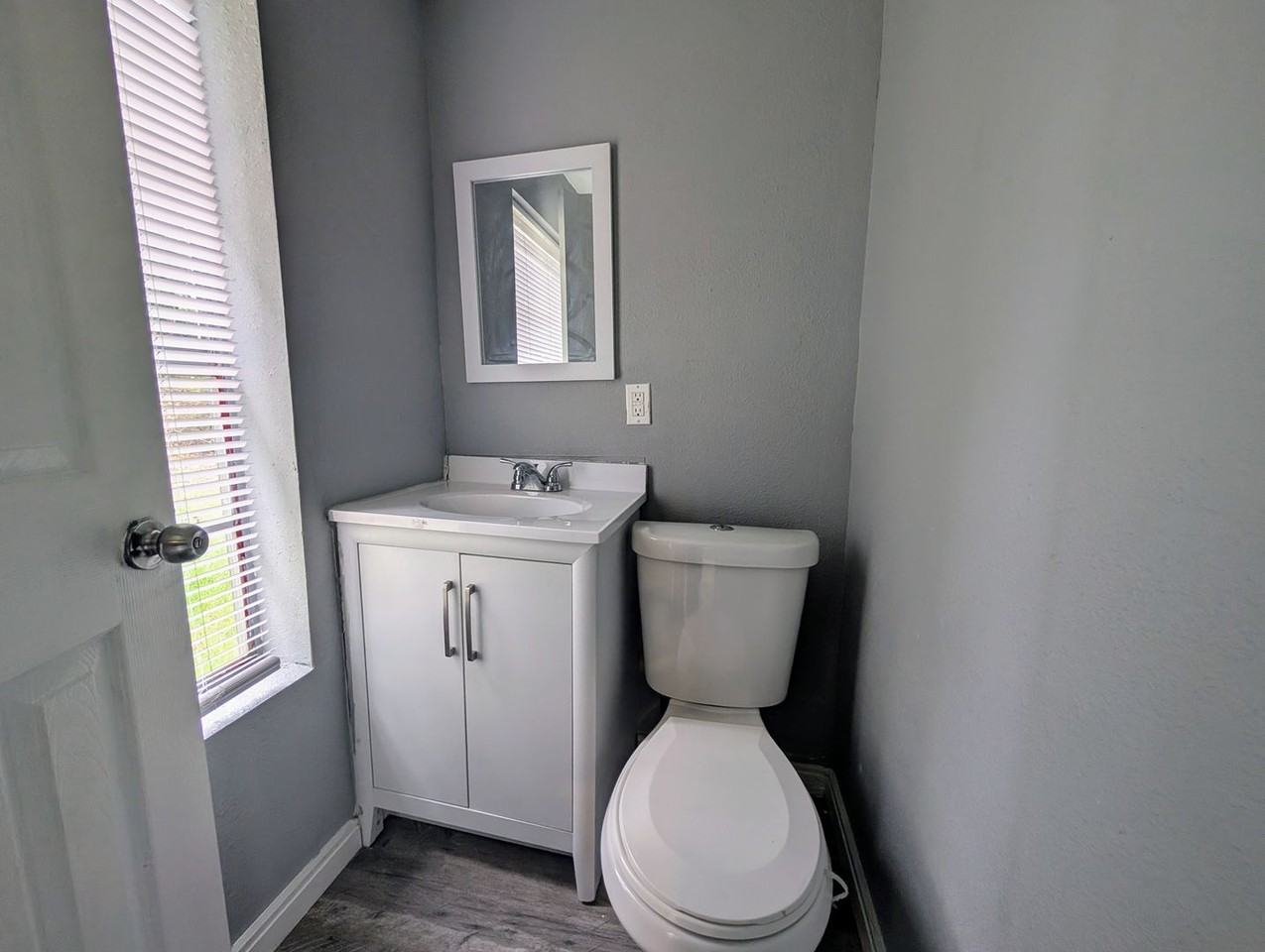 1805 W 24th St - Photo 4 of 7