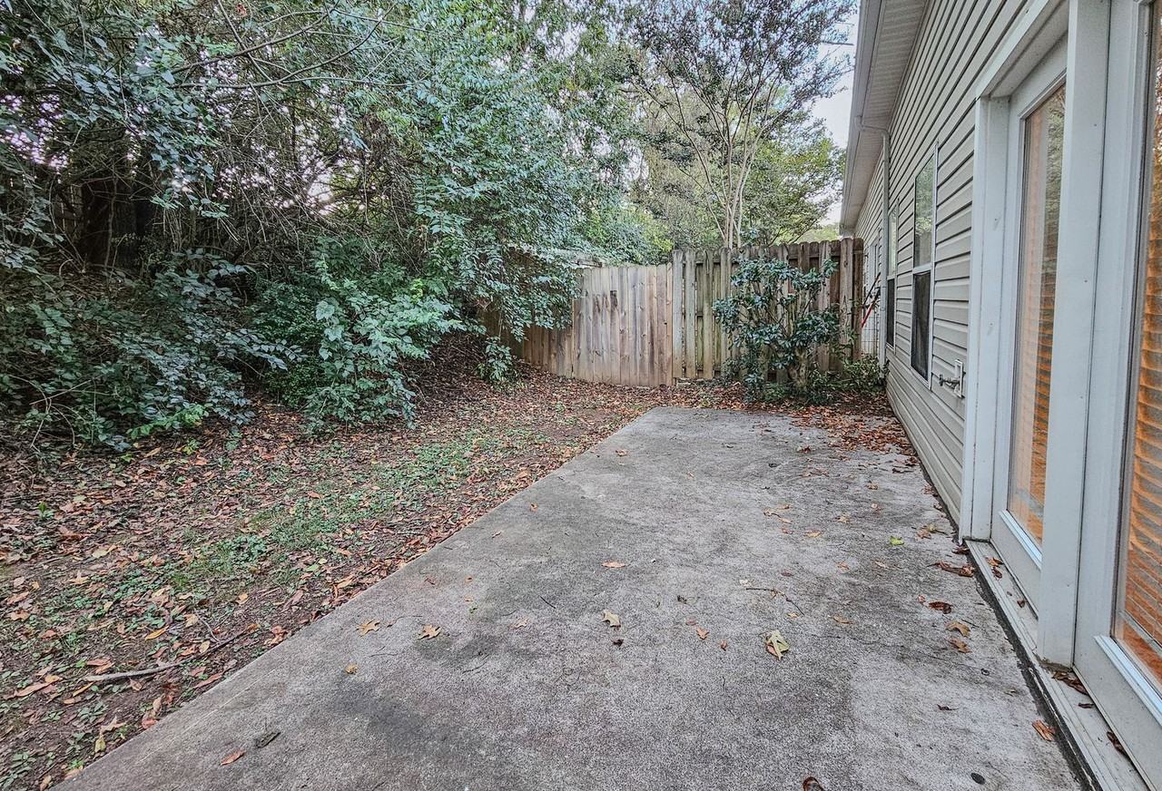 857 Ashley Michelle Ct - Photo 4 of 34