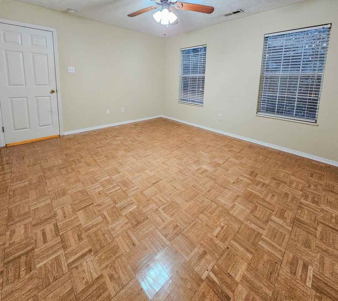 857 Ashley Michelle Ct - Photo 5 of 34