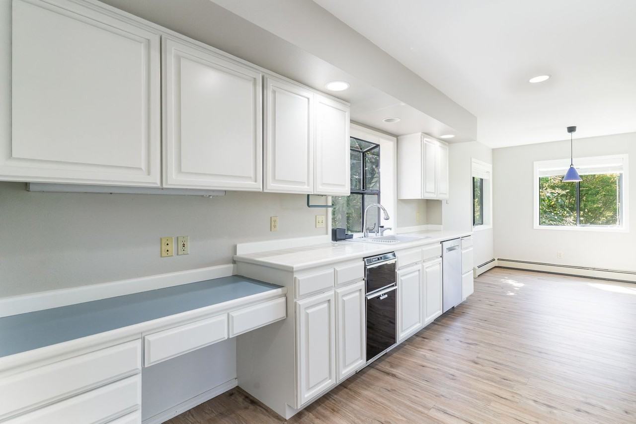 3625 Magnolia Blvd W - Photo 7 of 34