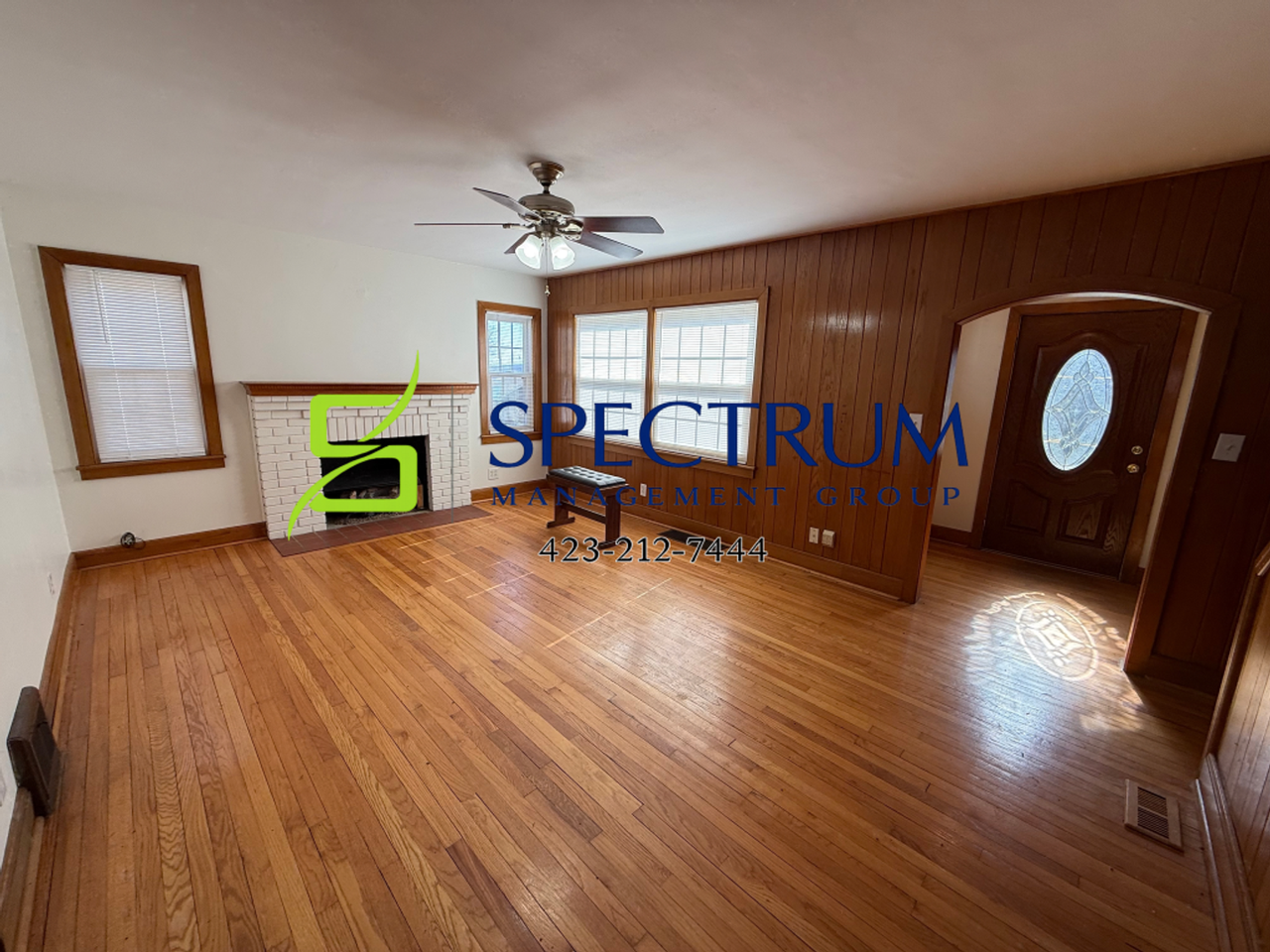 1148 Lake Dr - Photo 4 of 32