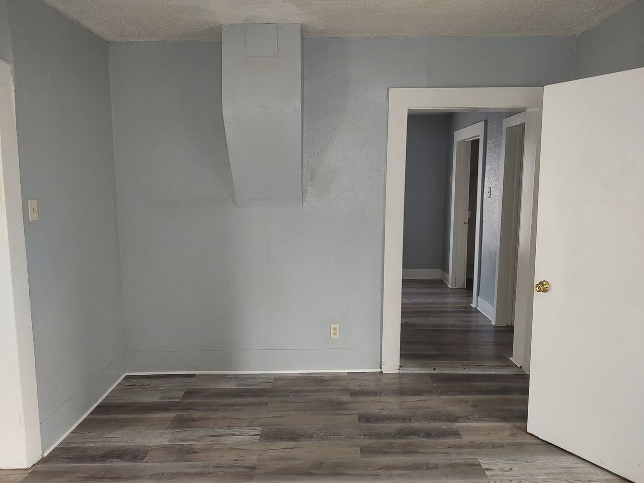 511 W 2nd St - Photo 5 of 9