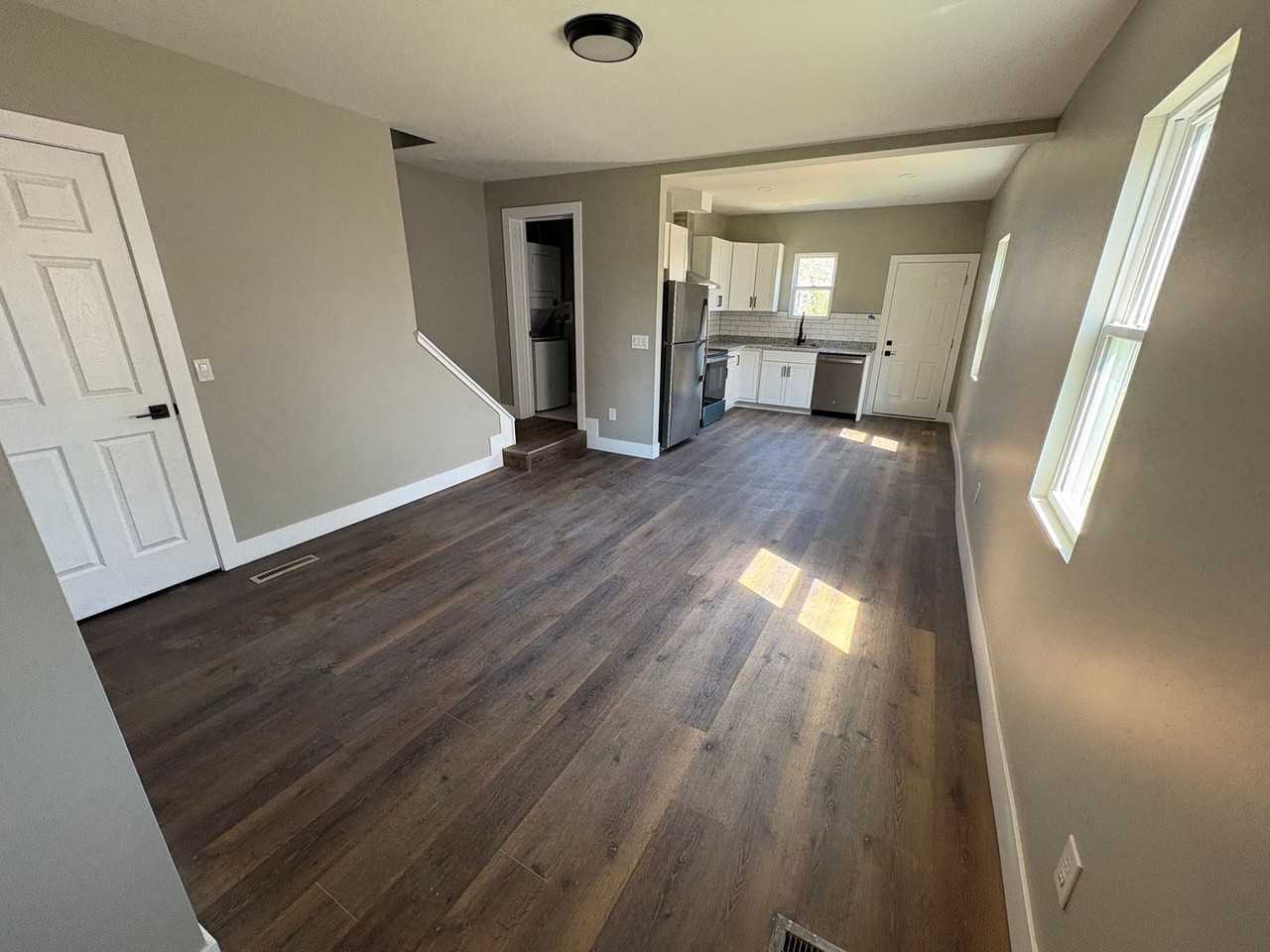 668 Wager St - Photo 2 of 10