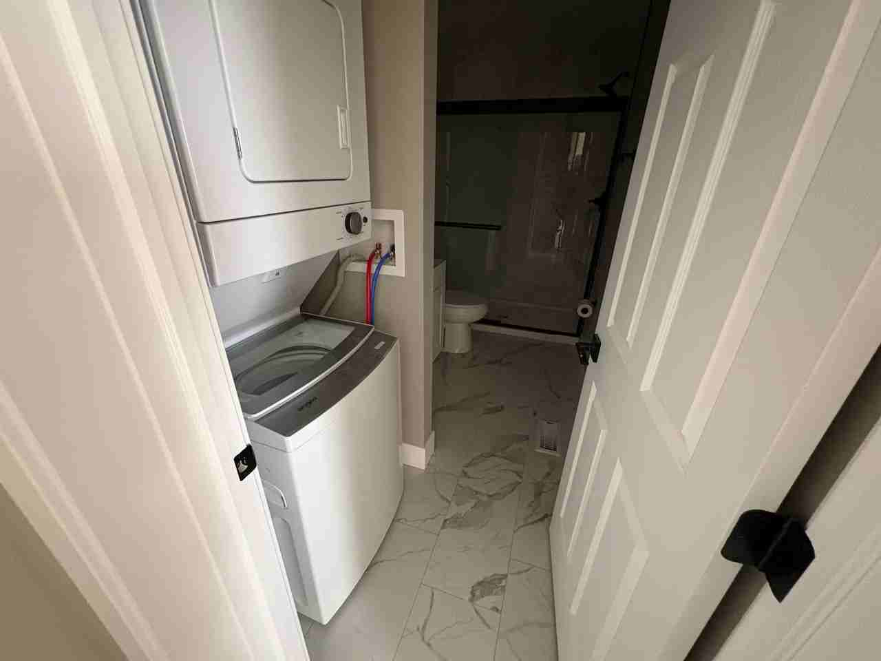 668 Wager St - Photo 4 of 10