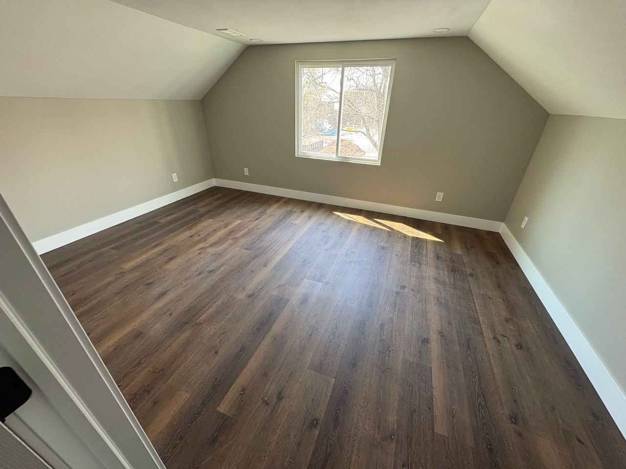 668 Wager St - Photo 6 of 10