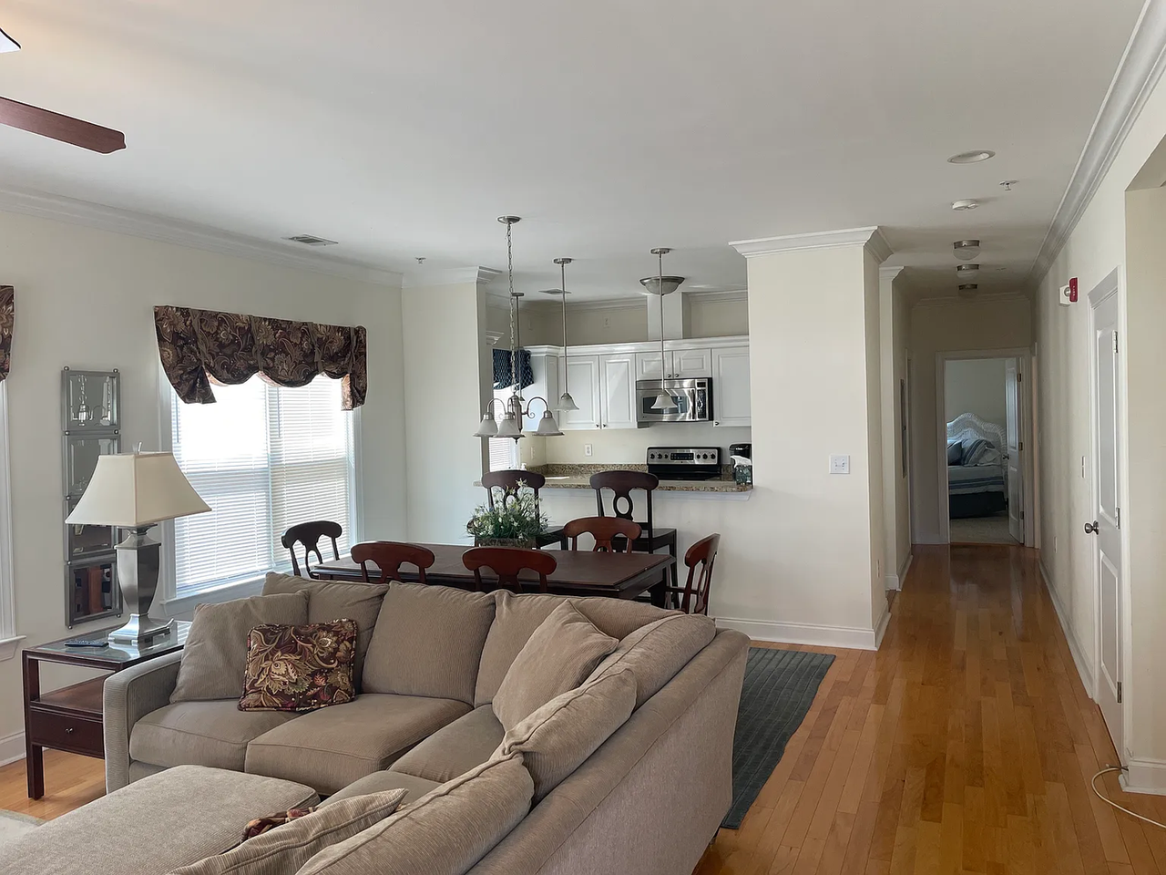 243 Landing Dr - Photo 4 of 20