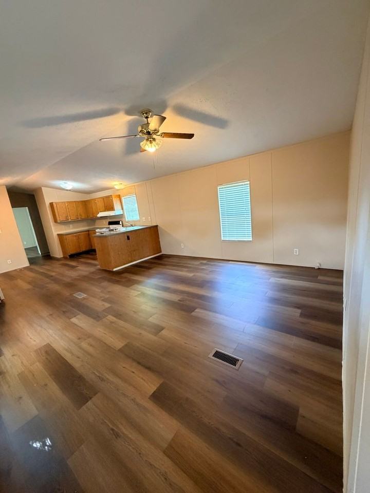 5231 Clover Ln - Photo 2 of 12