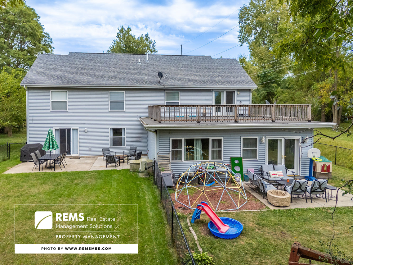 815 Island Ct #1 - Photo 6 of 40