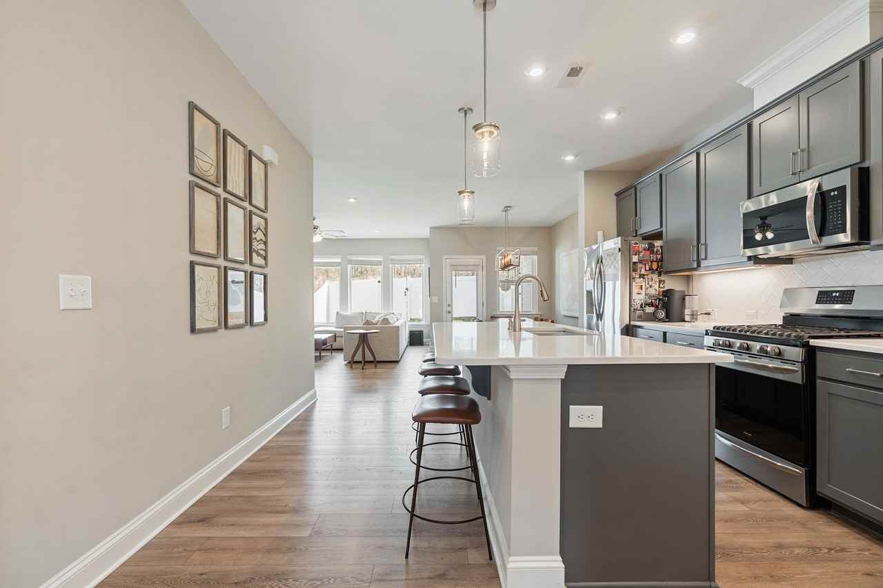69 Balfour Run - Photo 2 of 37