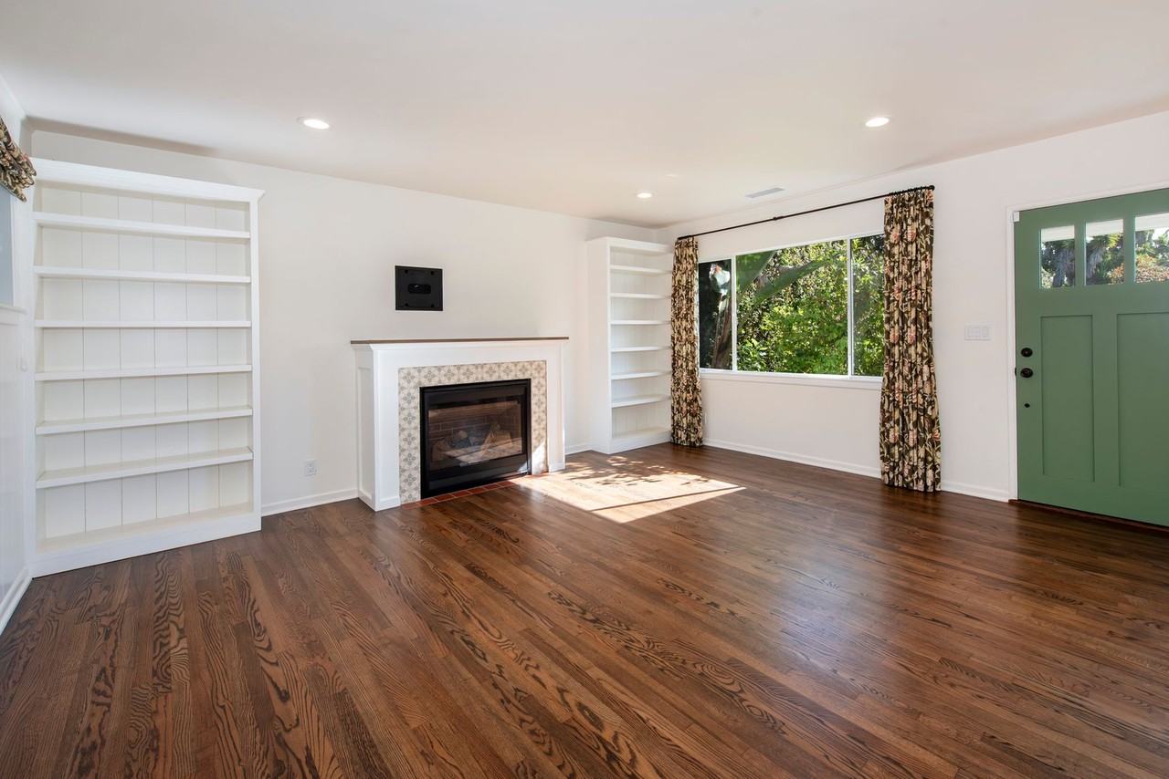 341 Mohawk Rd - Photo 3 of 18