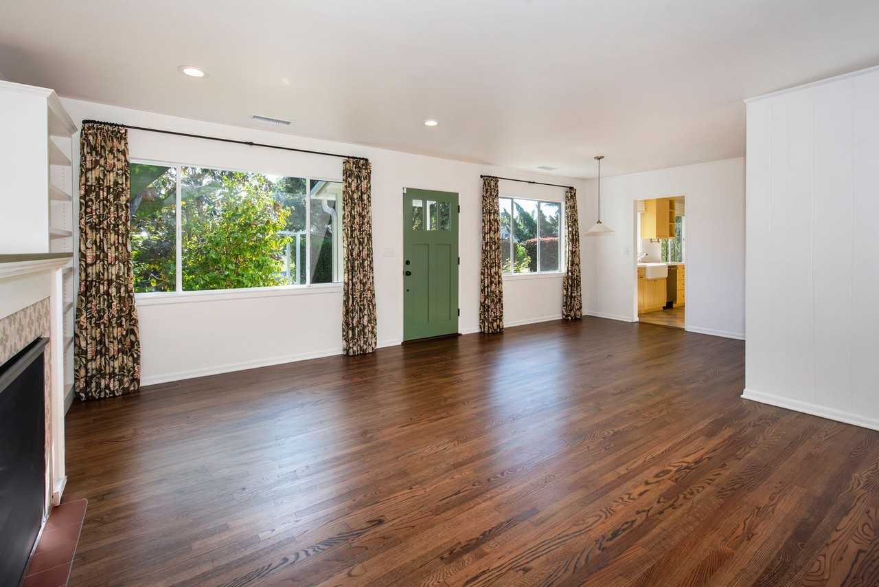 341 Mohawk Rd - Photo 4 of 18