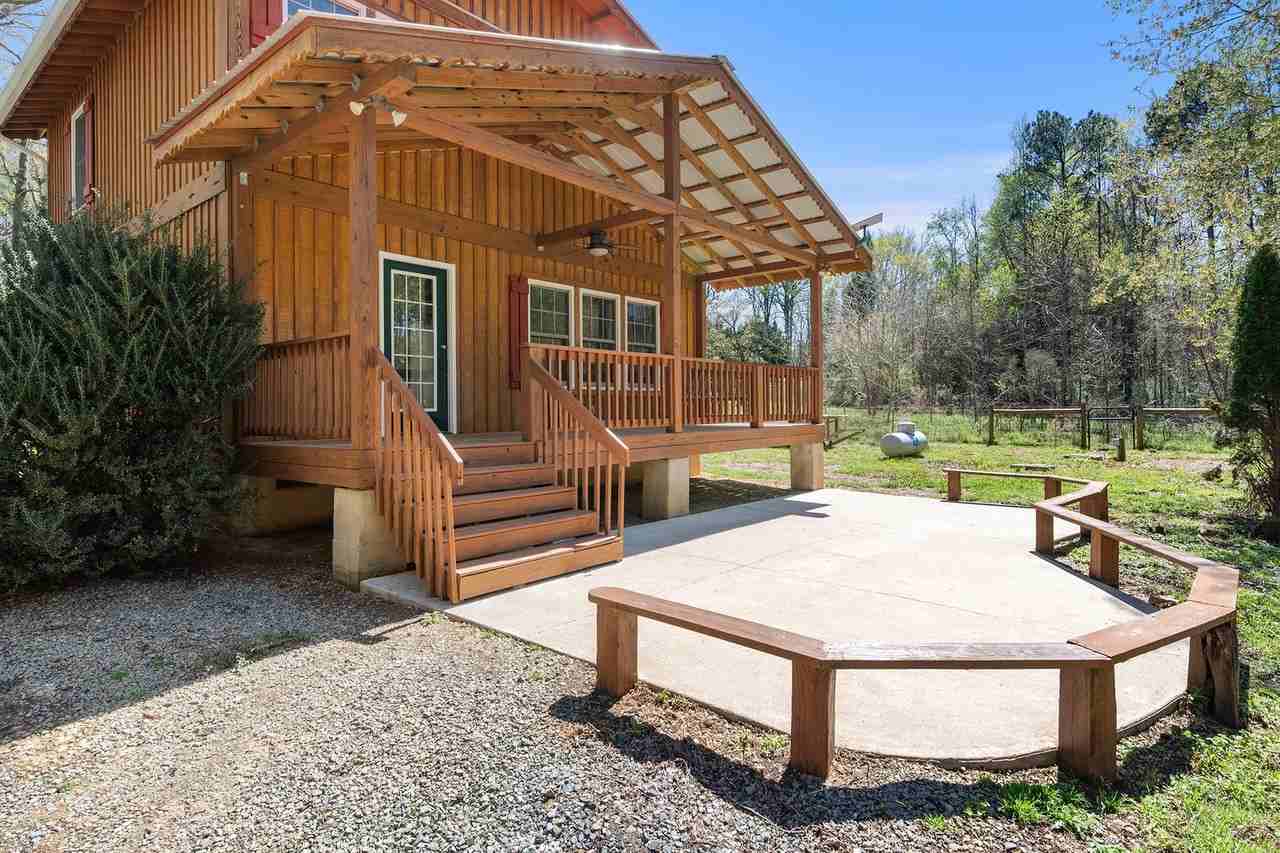 35 Hedgecock Farm - Photo 3 of 27