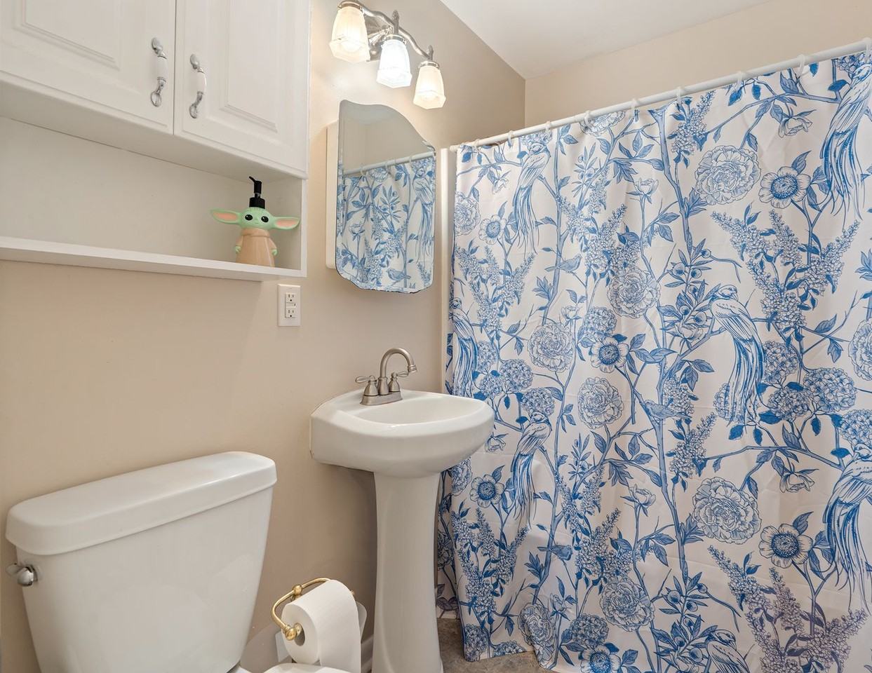 8907 Rollingwood Rd - Photo 6 of 25